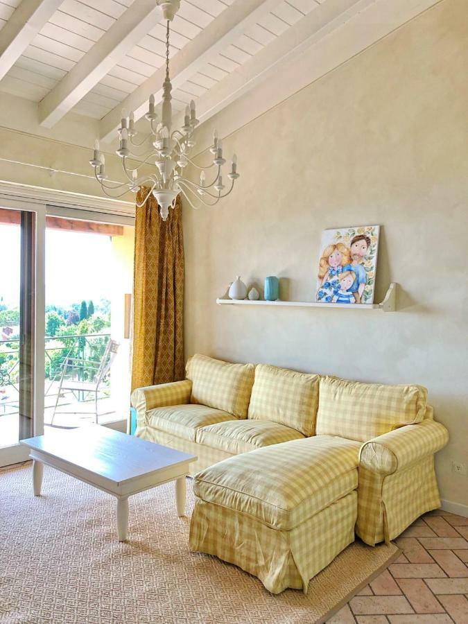 Alice'S Nest-Lake View House Padenghe sul Garda Εξωτερικό φωτογραφία